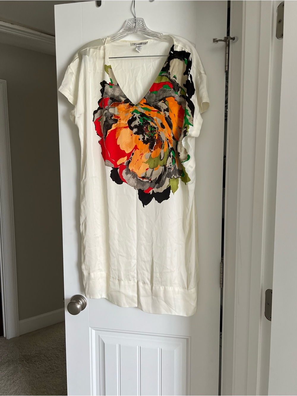 Kenneth Cole New York Cream Blouse with Tag Detail